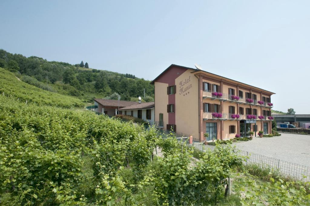 Wine Hotel Munin 卡纳莱 外观 照片